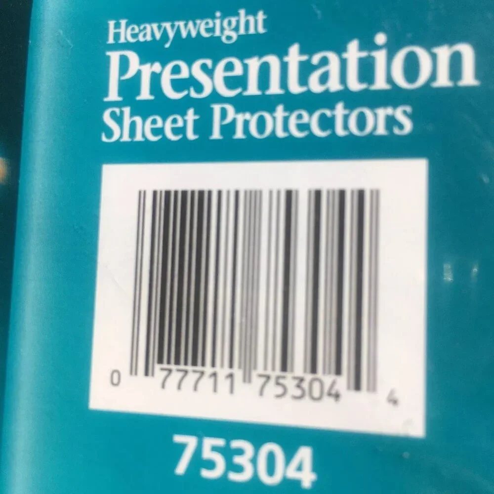 Pack of 25 Avery Diamond Clear Heavyweight Sheet Protectors, Acid Free, 75304